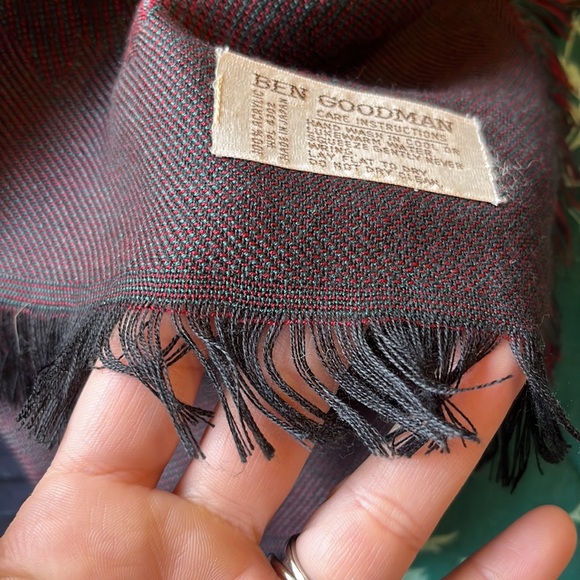 Ben Goodman Scarf - Picture 4 of 4